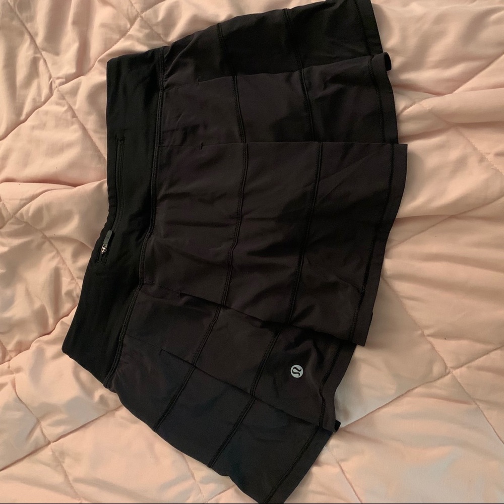 Lululemon pace rival skirt 6reg worn twice likeNew